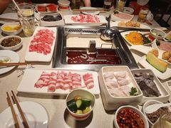 -海底捞火锅鲜切牛肉主题店(长寿路店)