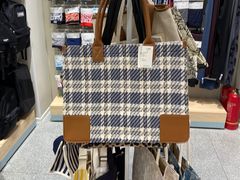 -hotwind热风(中贸广场店)