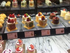 面包甜点陈列柜-巴黎贝甜(凯德MALL望京店)