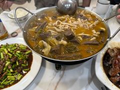 -余杨鸭鸭餐厅