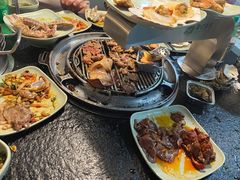 -海吃海喝海鲜烤肉炭火主题自助餐(朝阳店)