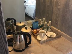 -皇马海口湾海景酒店(万绿园秀英港店)