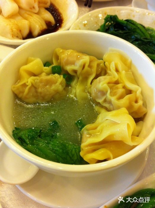 潮皇轩海鲜酒楼大地鱼鲜虾云吞图片