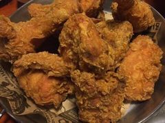 -BHC炸鸡(明洞总店)