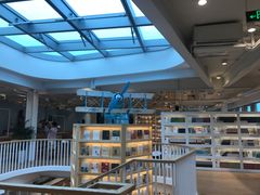 -猫的天空之城概念书店(北戴河蔚蓝海岸店)
