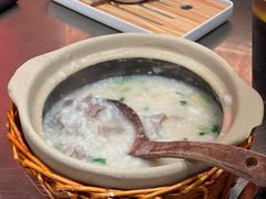 潮界生滚牛肉粥-潮界(虹桥新天地店)