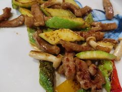 云南乳爪炒黑豚肉-榕港名轩(天禧店)