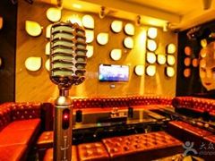 -皇马纯KTV·量贩·聚会(民治店)