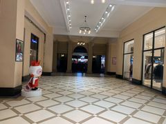 -王府井奥莱临潼小镇(临潼店)