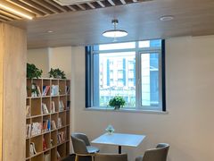 -漕河泾街道图书馆(漕河泾社区文化活动中心店)