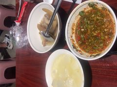 -汤锅大王(新平曹苏黄牛汤锅有限公司)