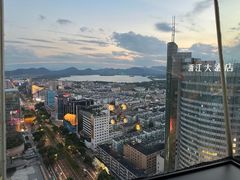 -Hi City·城市之巅