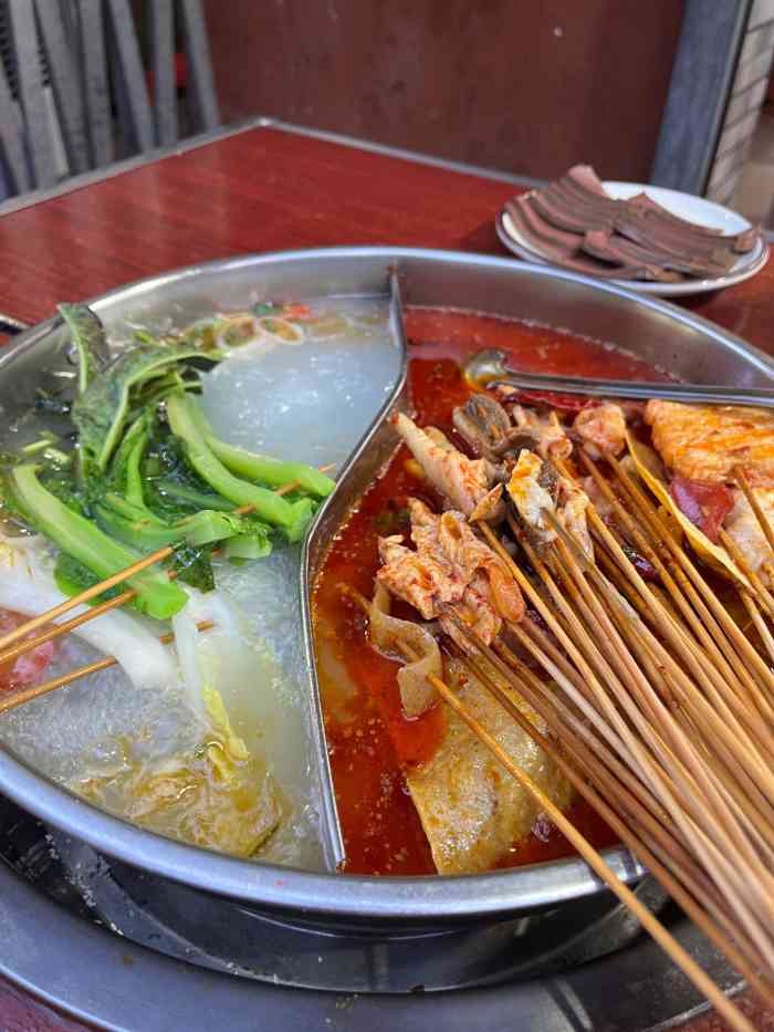 丹妹麻辣烫(树木岭店)-"[薄荷]环境: 树木岭路边,不太好停车,.