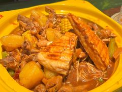 -多嘴超级肉蟹煲(蕾莎店)