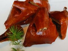 脆皮香烧乳鸽皇-汤城小厨(金融街店)