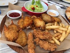 -必胜客(证大大拇指店)