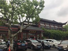 -楼外楼·停车场