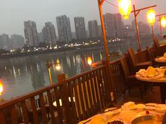 露天位-夜宴江景餐厅