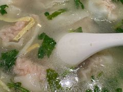 骨汤虾肉馄饨-阳阳中国饭(北京荟聚店)