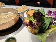 -洪氏嗨捞·猪肚鸡火锅(阳光天地店)