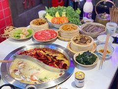 -卤校长重庆火锅(国兴店)