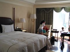 -茂名熹龙国际大酒店(人民广场高铁站店)