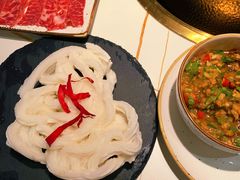 -牛人日志·鲜牛肉骨汤火锅(万科里瑧店)