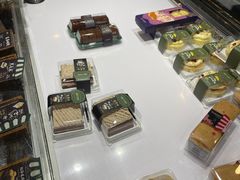 面包甜点陈列柜-红跑车(三孝口店)