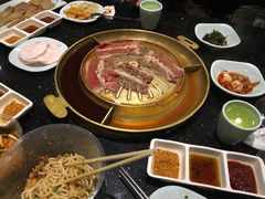 -猪啊牛呀羊啊铜盘烤肉(正大广场店)