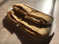 熏肥肠鞋底火烧-宝光熏肉鞋底火烧(新街口店)
