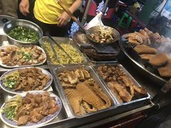 -六合夜市