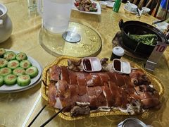 -大石鼓山庄·珠海第一烧猪