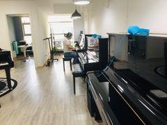 -梅纳·钢琴声乐架子鼓Mena Music(双井店)