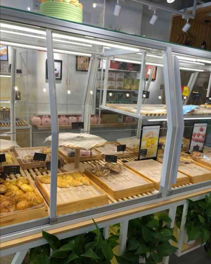 半糖时刻蛋糕-"在汇君城小区的半糖时刻这家烘焙店真行不错.