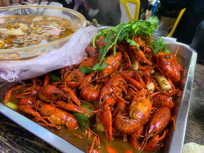 小胖子烧烤(真园店)-"服务到位,菜品实惠,量大,好吃,老板人好.