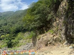 -仙人谷漂流景区