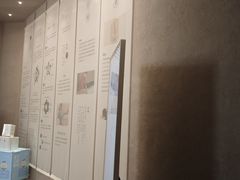 -灸春堂·艾灸·痛症·整脊连锁(之江银泰店)