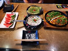 -何师烧烤·香辣蟹·川菜·30年老品牌(太古里旗舰店)