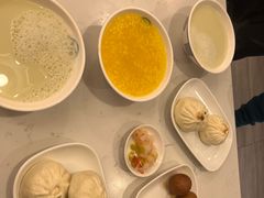 -李与白包子铺(桐梓林店)