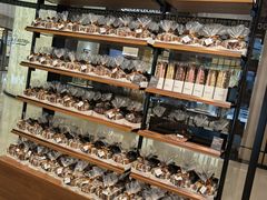 -Laderach 莱德拉(上海环贸iapm店)