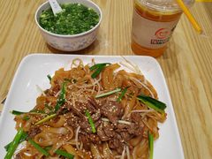 -甘掌门·化州驰名牛杂粉(越秀店)