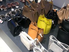 -URBAN REVIVO(欢乐海岸购物中心店)