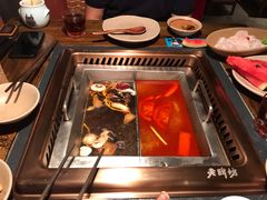 -老牌坊云南鱼豆花火锅(哈西万达店)