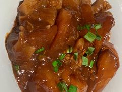 萝卜炖牛筋-筱爷叔·上海传统手工菜(新桥店)