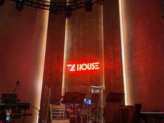 -TZ House音乐现场(来福士中心店)