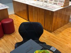 -MiRi眼镜连锁·蔡司·尼康控优点合作店(莘庄店)