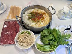 -德林酸菜鱼火锅(南丹店)