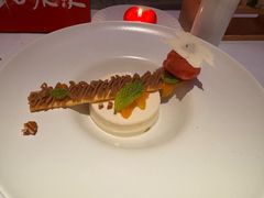 浓情栗意坚果布丁佐草莓冰淇淋-王品牛排(北京西单店)