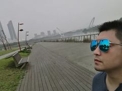 -南京眼步行桥