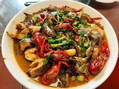 烧杂鱼-香泉大酒店